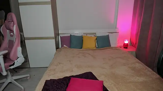 Poppy sunshine online show from January 17, 1:13 pm