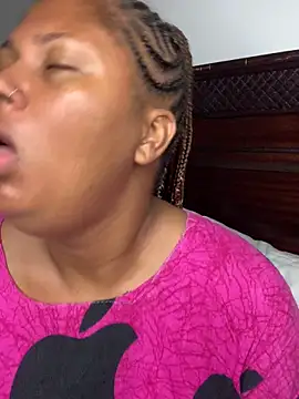 madell online show from March 19, 3:32 am