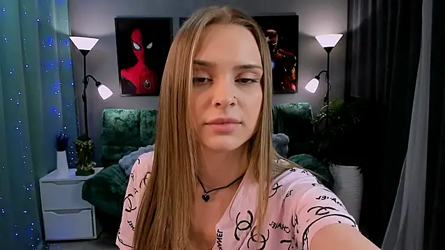 Snapshot of JinxTonks chatting on February 3, 9:20 pm JinxTonks online show from February 3, 9:20 pm