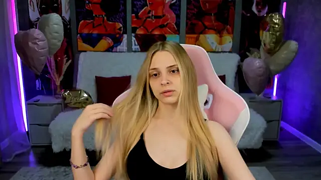 Snapshot of JinxTonks chatting on February 25, 1:37 am JinxTonks online show from February 25, 1:37 am