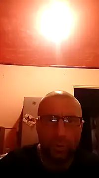 Snapshot of bobbuilder77pl chatting on January 18, 3:09 am bobbuilder77pl online show from January 18, 3:09 am