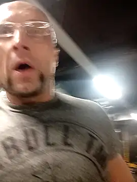 Snapshot of bobbuilder77pl chatting on February 6, 3:16 am bobbuilder77pl online show from February 6, 3:16 am