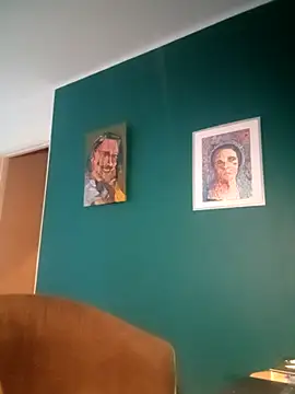 Snapshot of bobbuilder77pl chatting on February 18, 3:32 pm bobbuilder77pl online show from February 18, 3:32 pm