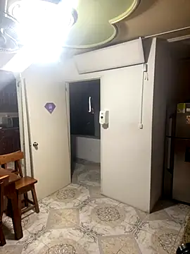 Lili  taylor online show from October 17, 11:18 pm