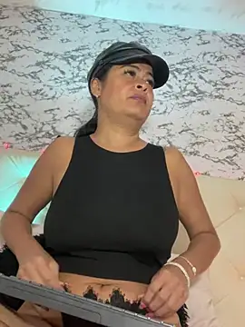 Lili  taylor online show from January 16, 11:53 pm