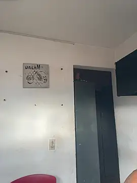 Lili  taylor online show from April 1, 9:34 pm