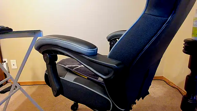 wanttobesucked2 online show from October 12, 1:04 am