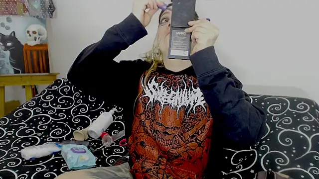 sharonnleon online show from October 16, 9:05 pm