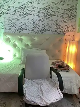 viktoria davis  online show from February 1, 1:12 am