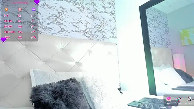 viktoria davis  online show from February 11, 10:07 pm