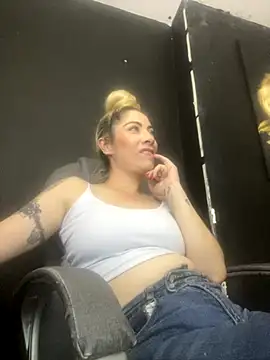 viktoria davis  online show from September 10, 11:49 pm