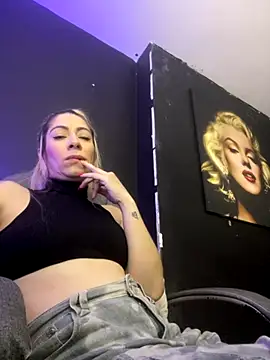 viktoria davis  online show from September 13, 11:04 pm