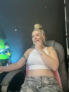 viktoria davis  online show from January 6, 10:12 pm