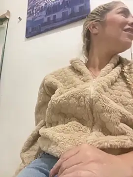 viktoria davis  online show from February 3, 12:53 am