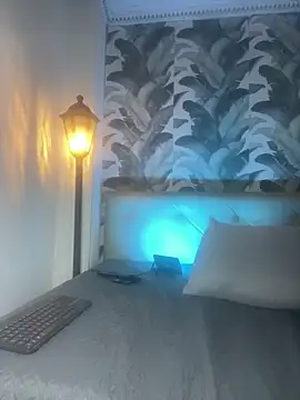 viktoria davis  online show from April 13, 11:21 pm