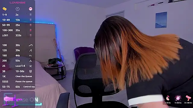 Samantha Rolon online show from February 12, 1:55 am