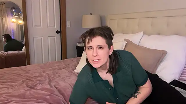 Officiallyonlytams online show from January 10, 5:42 am