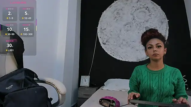 DalayMoore online show from October 12, 7:46 pm