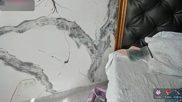 DalayMoore online show from March 8, 8:23 pm