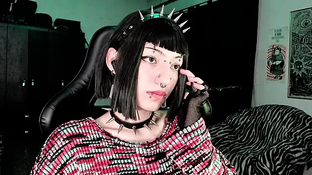 roxy toxic online show from February 3, 1:15 am