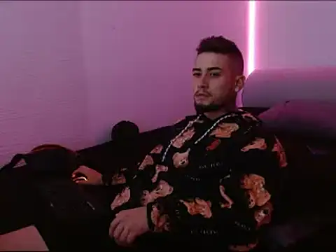 Lliam 2 online show from January 20, 11:56 am