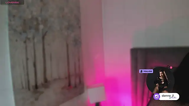 DannaJhonson1 online show from April 15, 7:32 pm