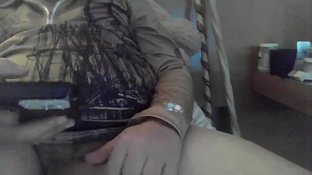 yourcourage1 online show from March 11, 5:02 am