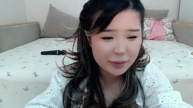 Snapshot of Minamin_20 chatting on May 2, 11:21 pm Minamin 20 online show from May 2, 11:21 pm