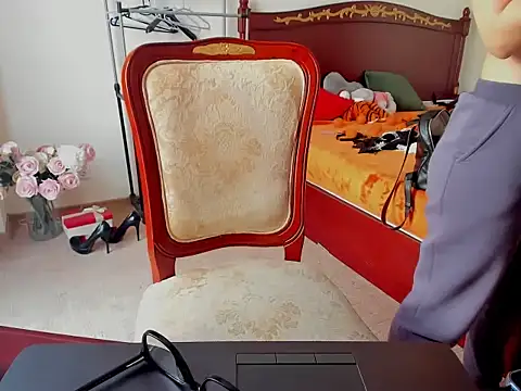 Tianiaa online show from November 13, 10:58 am