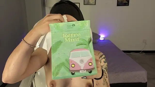 Nicole Foxx  online show from October 2, 8:38 pm