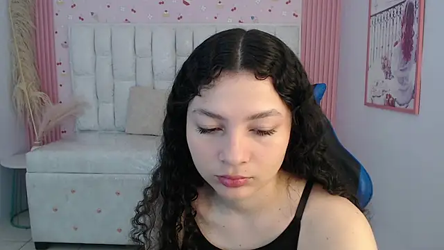 shalon diaz s online show from November 21, 1:43 pm