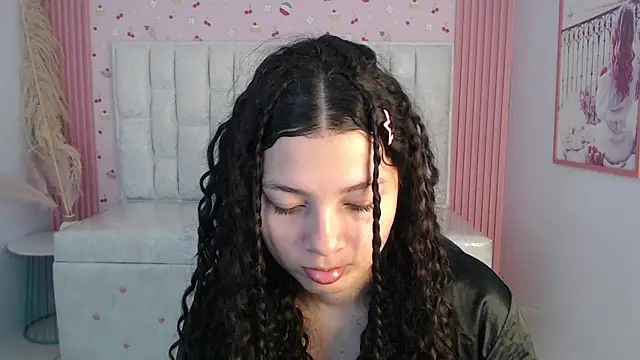 shalon diaz s online show from December 3, 1:09 pm