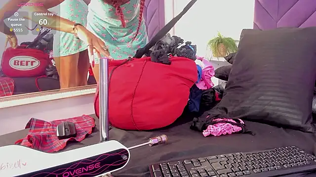 Liincostelloo online show from January 18, 12:42 pm