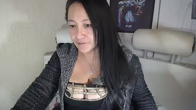 JULIANAWET69 online show from January 5, 4:04 am