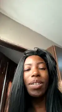 Snapshot of melangelo17 chatting on February 11, 10:15 am melangelo17 online show from February 11, 10:15 am