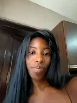 Snapshot of melangelo17 chatting on February 25, 10:58 am melangelo17 online show from February 25, 10:58 am