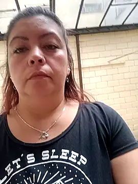queencarlota82 online show from February 6, 6:35 pm