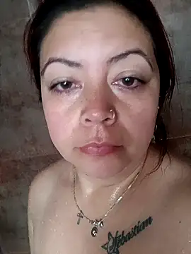 queencarlota82 online show from March 1, 7:48 pm