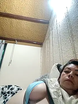 queencarlota82 online show from March 13, 6:16 am