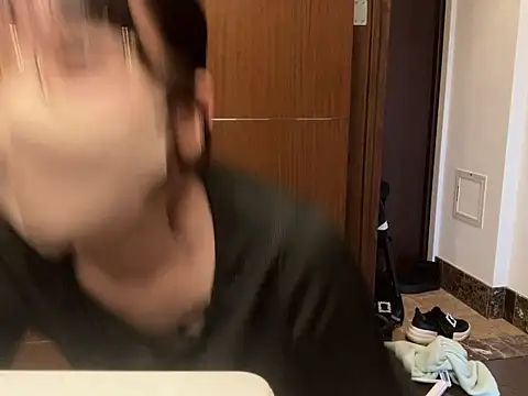 Snapshot of shina_mo_n_ch chatting on December 20, 1:56 am shina mo n ch online show from December 20, 1:56 am