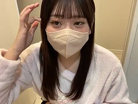 Snapshot of shina_mo_n_ch chatting on January 18, 2:59 am shina mo n ch online show from January 18, 2:59 am