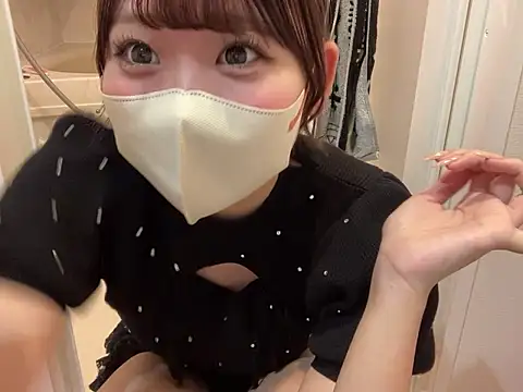 Snapshot of shina_mo_n_ch chatting on May 24, 12:26 am shina mo n ch online show from May 24, 12:26 am