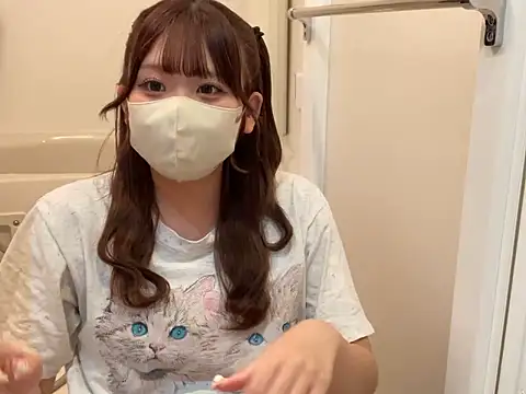 Snapshot of shina_mo_n_ch chatting on May 24, 12:54 pm shina mo n ch online show from May 24, 12:54 pm
