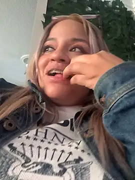 victoria  floyd online show from November 17, 10:15 pm