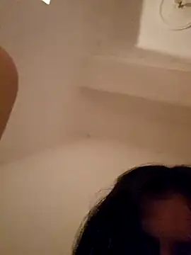 Snapshot of majdolin78 chatting on January 21, 7:06 pm majdolin78 online show from January 21, 7:06 pm