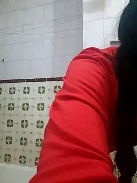 Snapshot of majdolin78 chatting on January 31, 6:36 pm majdolin78 online show from January 31, 6:36 pm