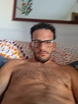 Snapshot of Nzino1983 chatting on July 4, 4:57 pm Nzino1983 online show from July 4, 4:57 pm