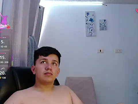 Snapshot of Alan_red chatting on February 5, 3:38 pm Alan red online show from February 5, 3:38 pm