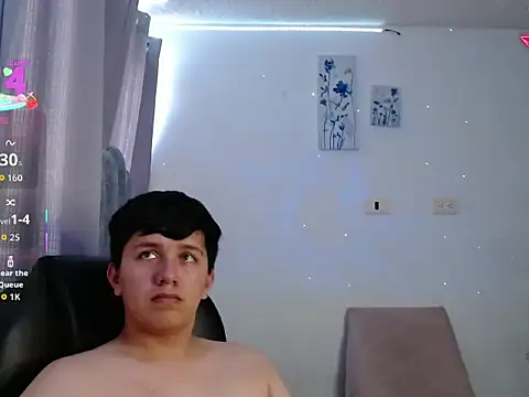 Snapshot of Alan_red chatting on March 13, 5:41 pm Alan red online show from March 13, 5:41 pm