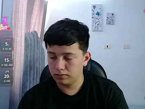 Snapshot of Alan_red chatting on March 25, 4:24 pm Alan red online show from March 25, 4:24 pm